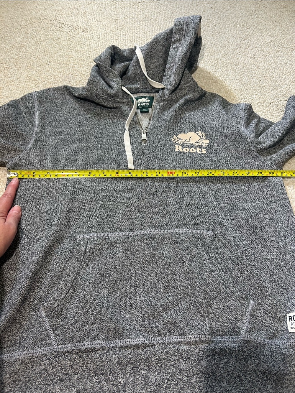Roots Half-Zip Hoodie in Charcoal Gray with Cream Logo Size Medium Thumbholes - Picture 11 of 12